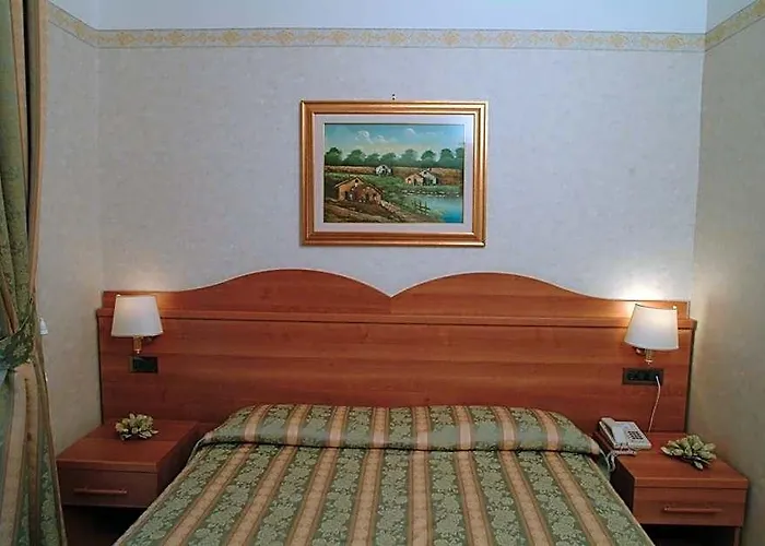 Otel Teti 2*