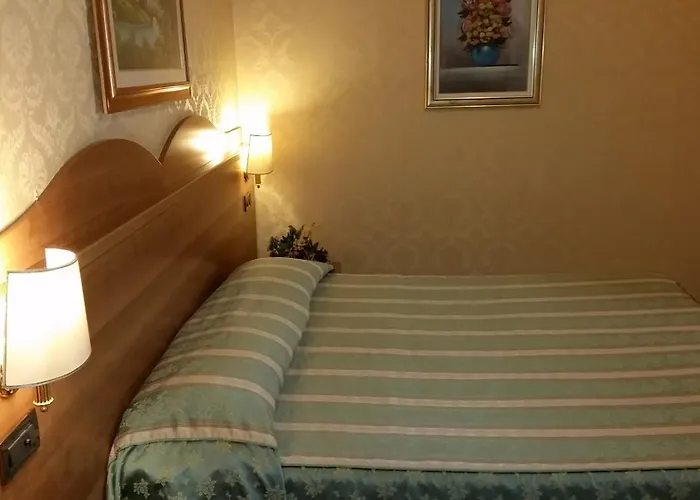 Otel Teti 2*